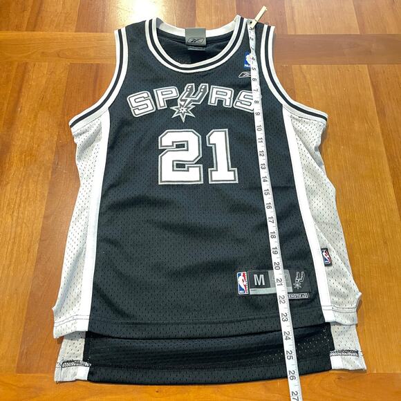 Y2K Tim Duncan San Antonio Spurs #21 NBA Black Jersey Youth Medium Length +2 - Picture 9 of 9